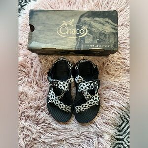 NWT Women’s Chaco Z1 Size 5